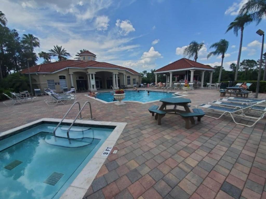 Enchanting Escape- 7 Bed, Pool, Spa & Games Room キシミー エクステリア 写真