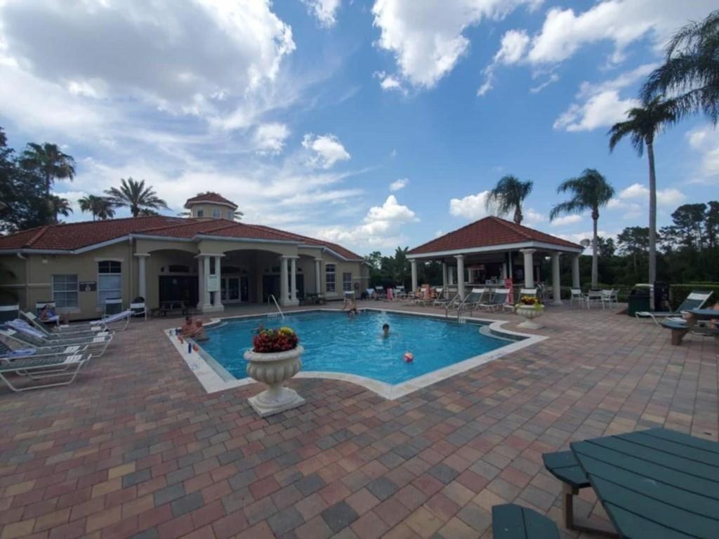 Enchanting Escape- 7 Bed, Pool, Spa & Games Room キシミー エクステリア 写真